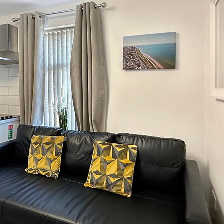 בלקפול Granada Apartments Queen'S Promenade מראה חיצוני תמונה