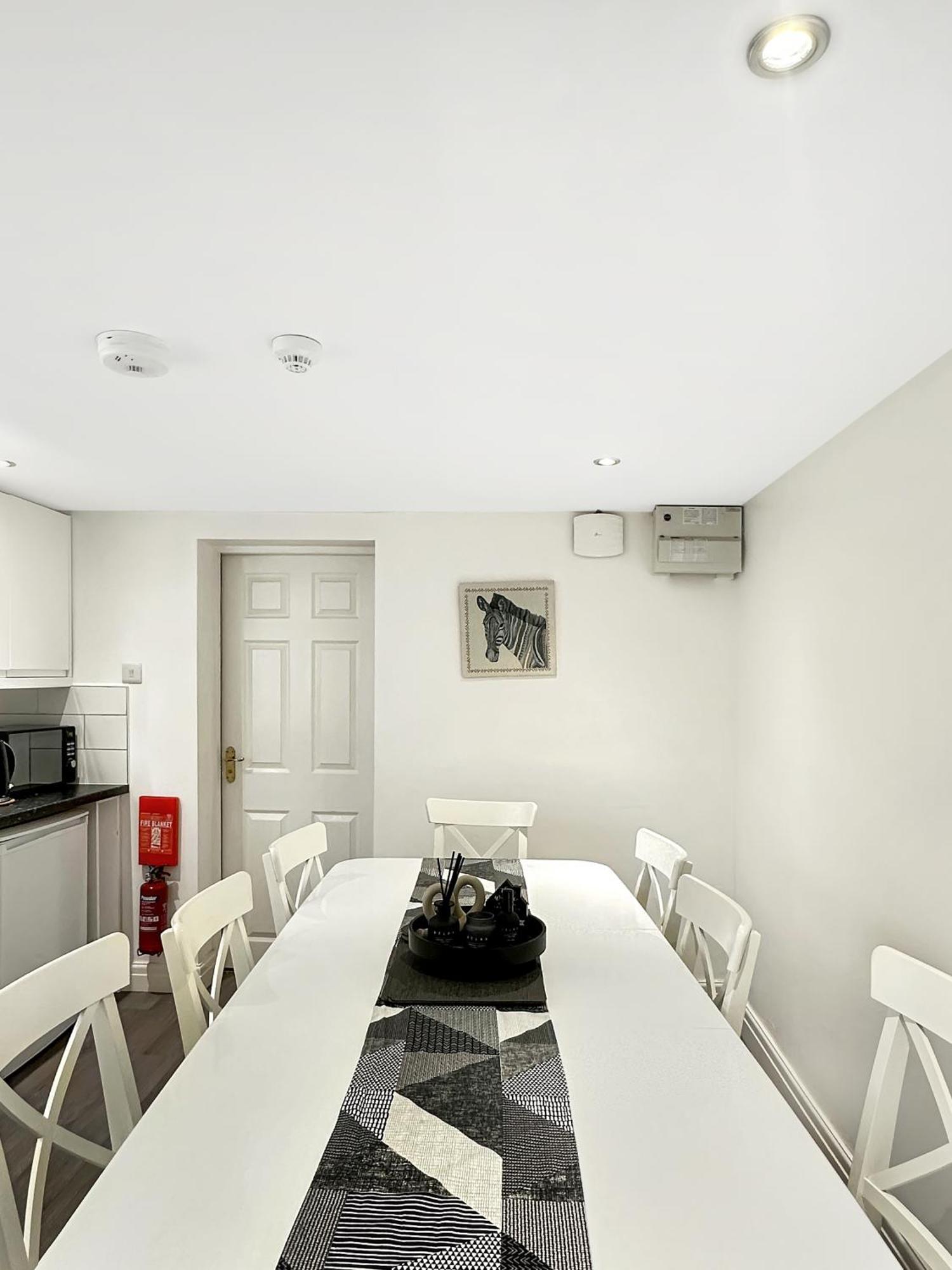 בלקפול Granada Apartments Queen'S Promenade מראה חיצוני תמונה