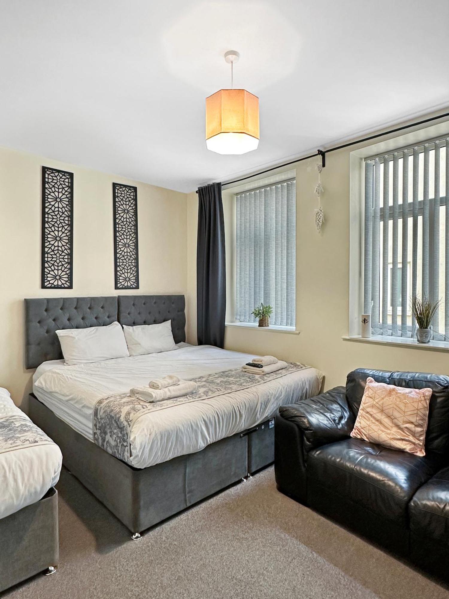 בלקפול Granada Apartments Queen'S Promenade מראה חיצוני תמונה