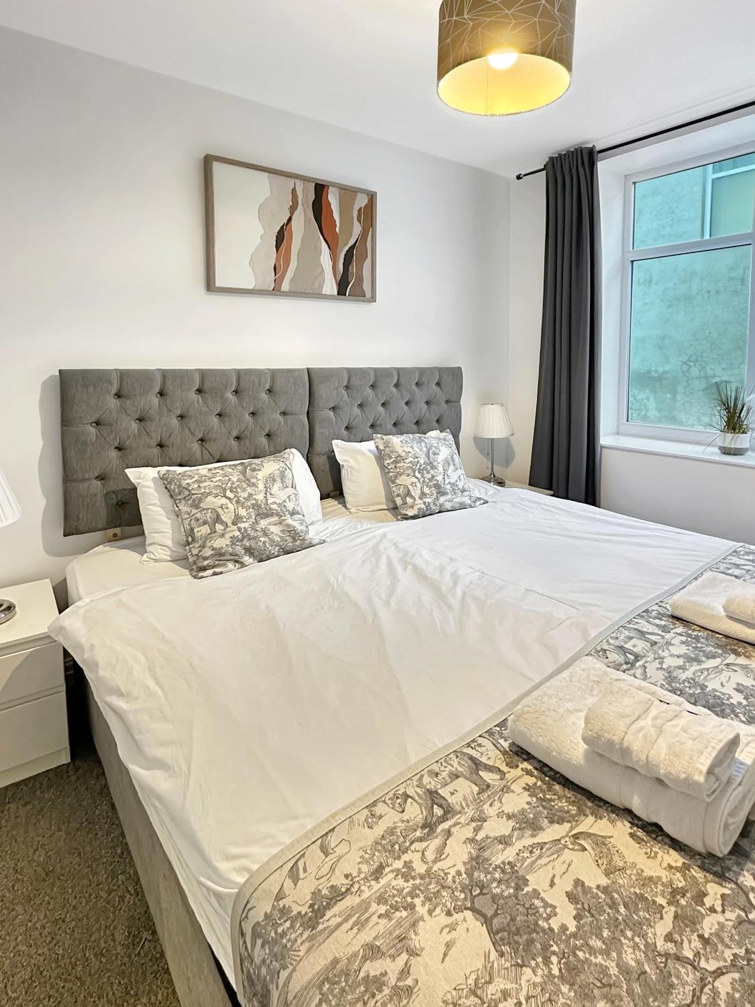בלקפול Granada Apartments Queen'S Promenade מראה חיצוני תמונה