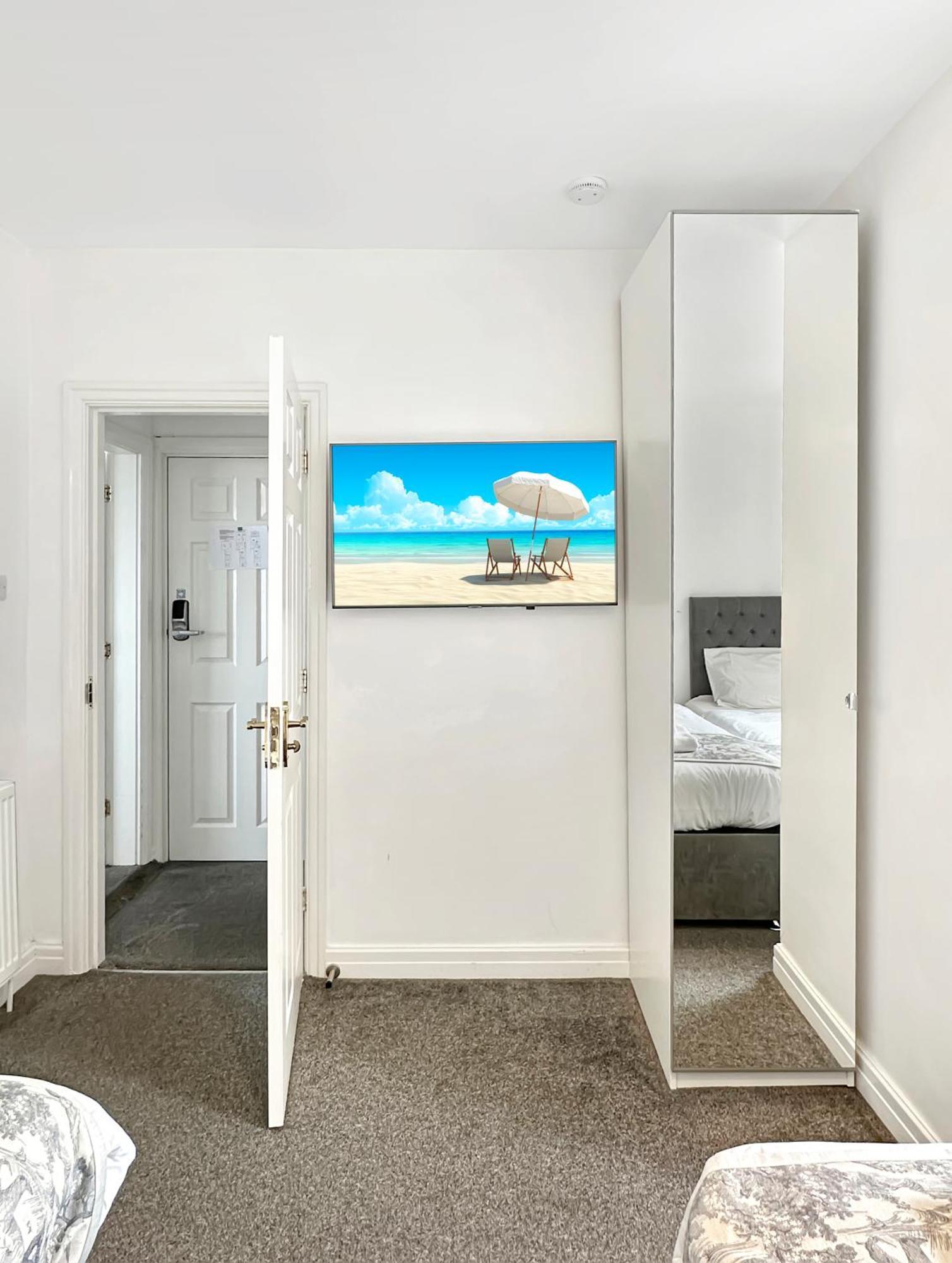 בלקפול Granada Apartments Queen'S Promenade מראה חיצוני תמונה