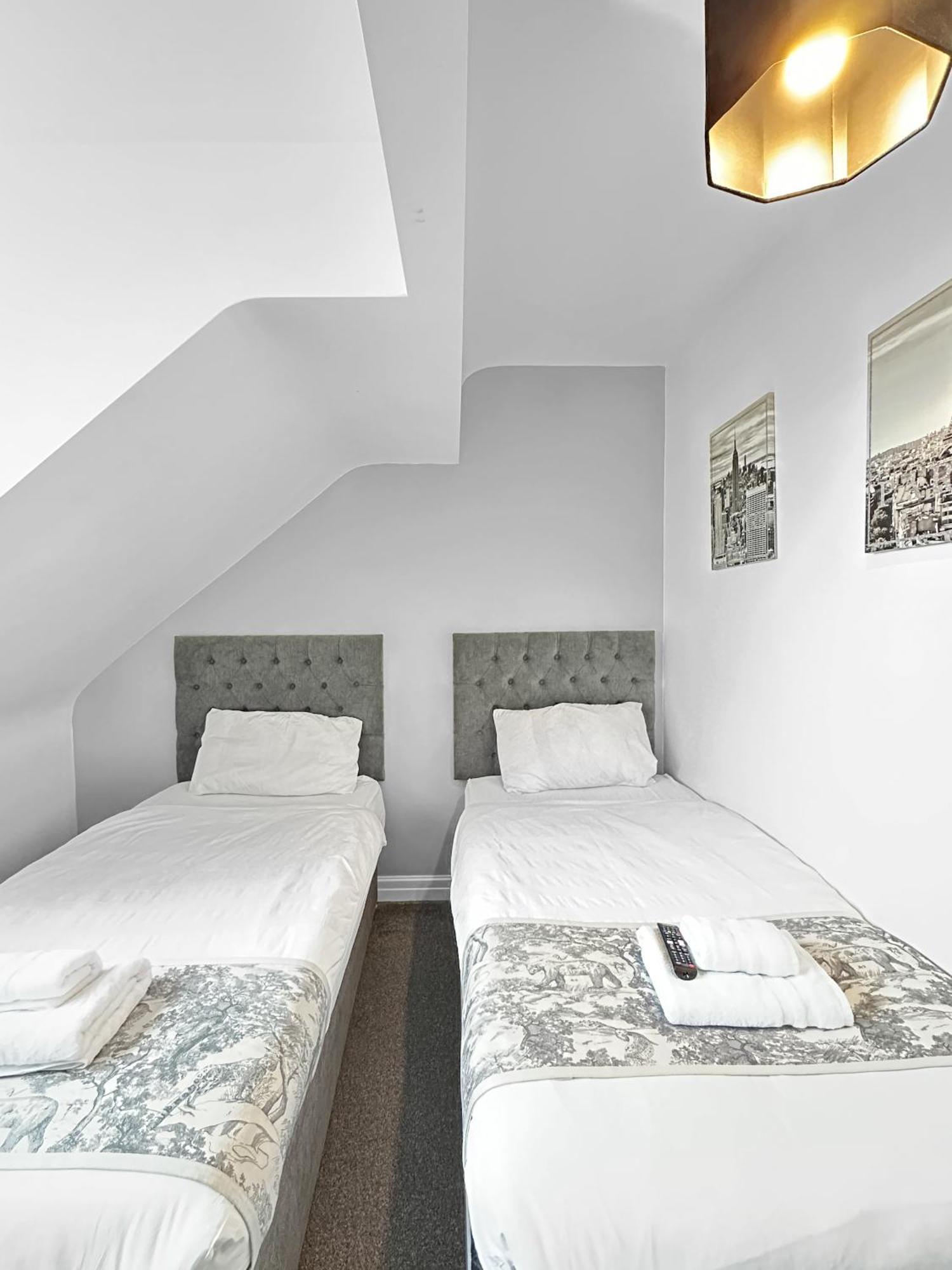 בלקפול Granada Apartments Queen'S Promenade מראה חיצוני תמונה